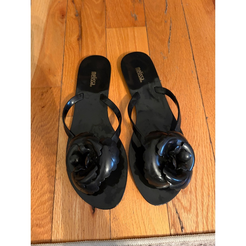 Melissa Harmonic Petals Flip Flops in black woman's size 9